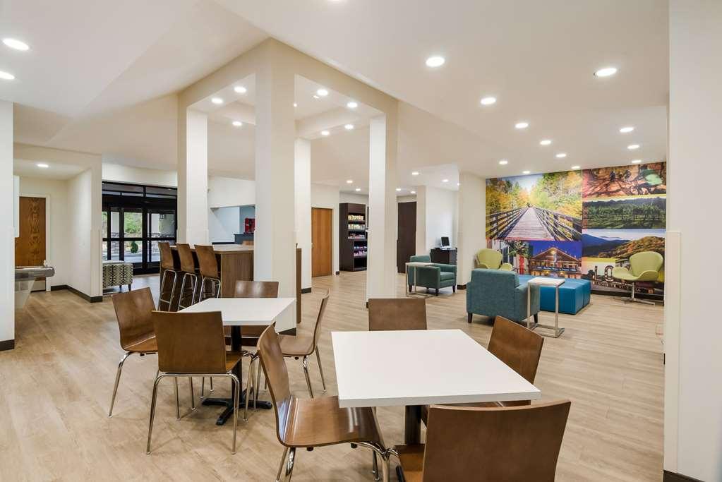 Clarion Pointe Hotel Abingdon Eksteriør billede